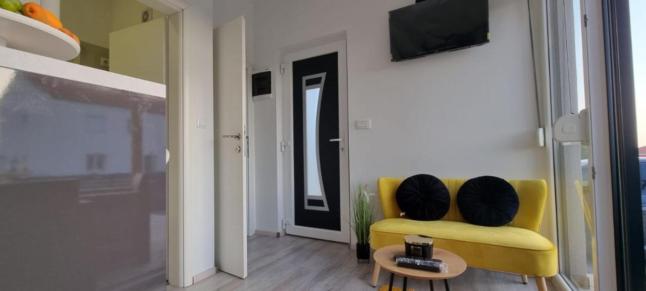 Yellow Dream Murvica  Εξωτερικό φωτογραφία